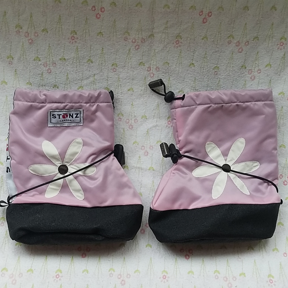 Stonz booties